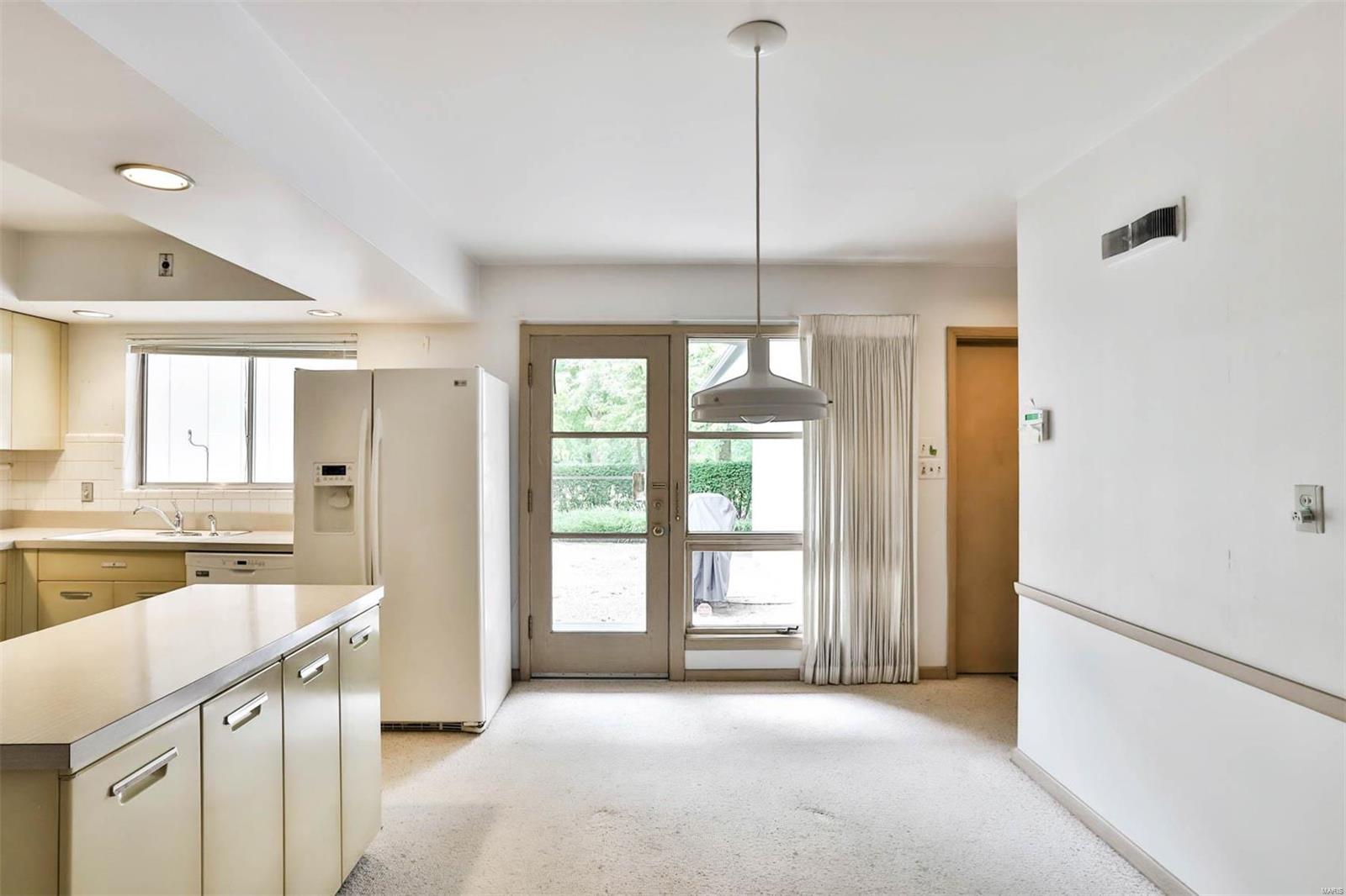 Huntleigh Manor - Residential