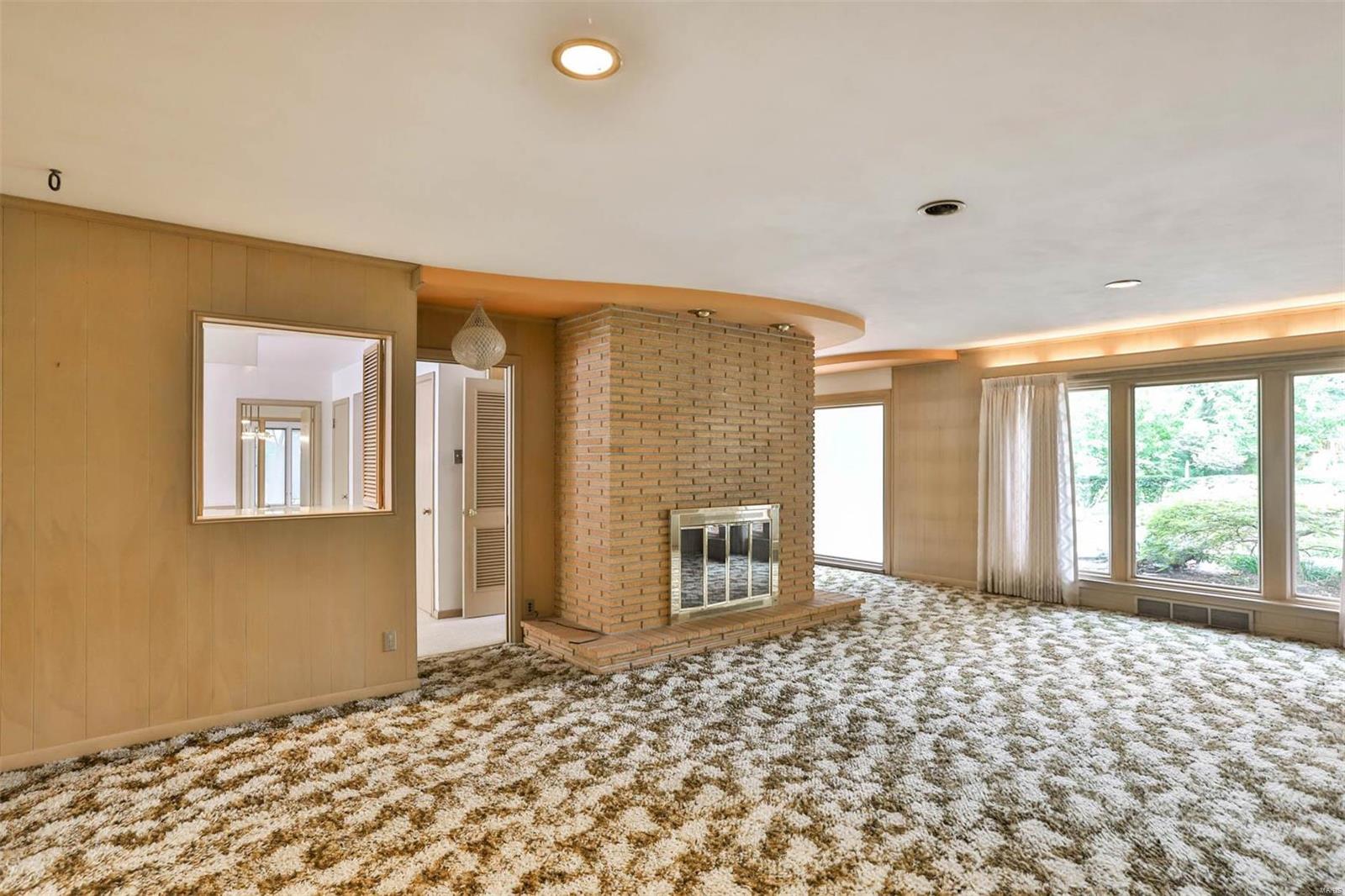 Huntleigh Manor - Residential