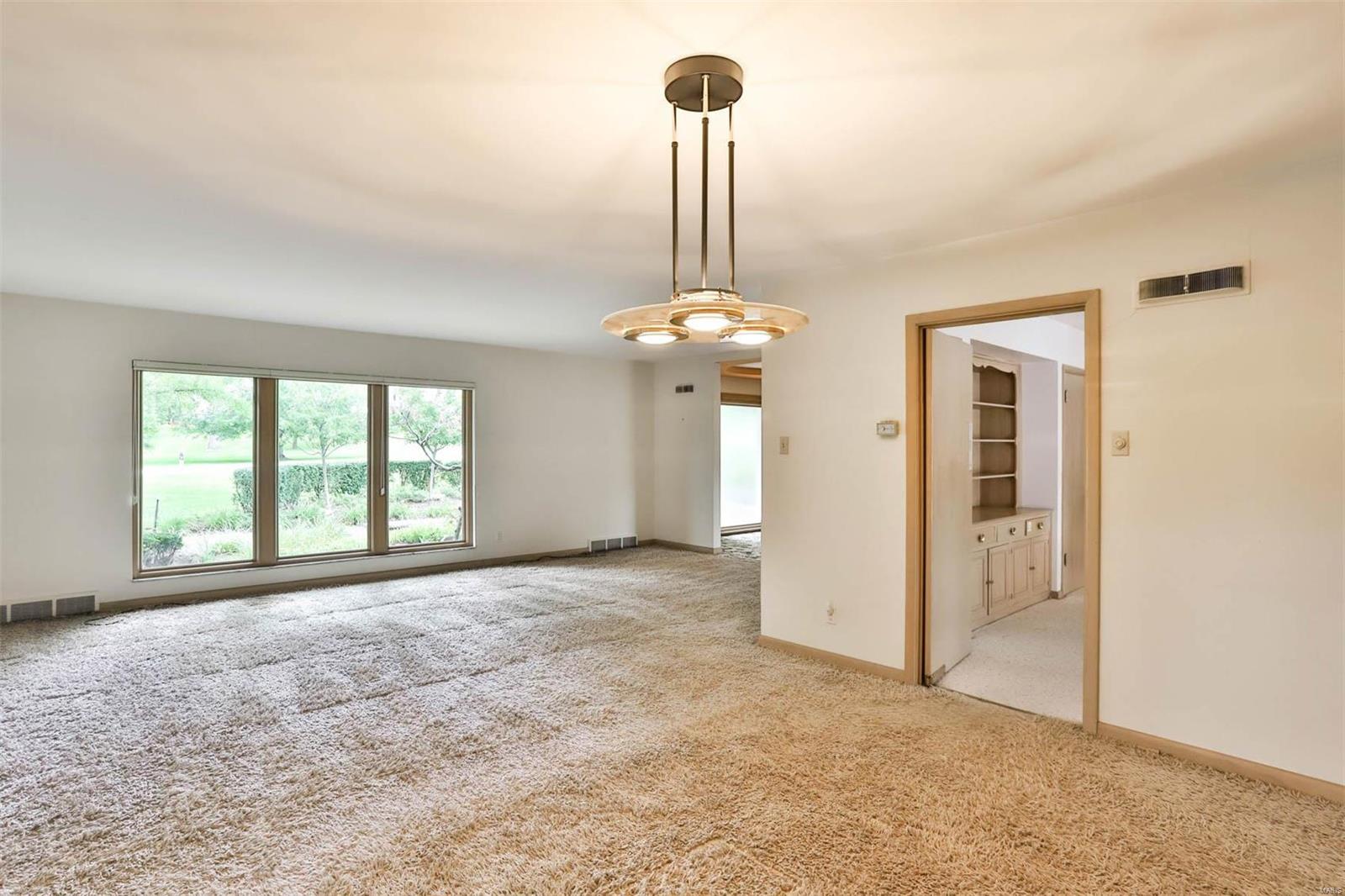 Huntleigh Manor - Residential