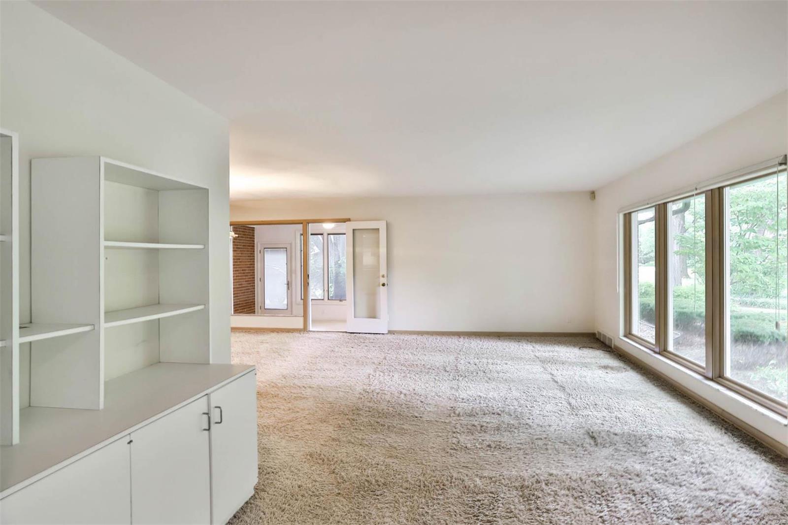 Huntleigh Manor - Residential