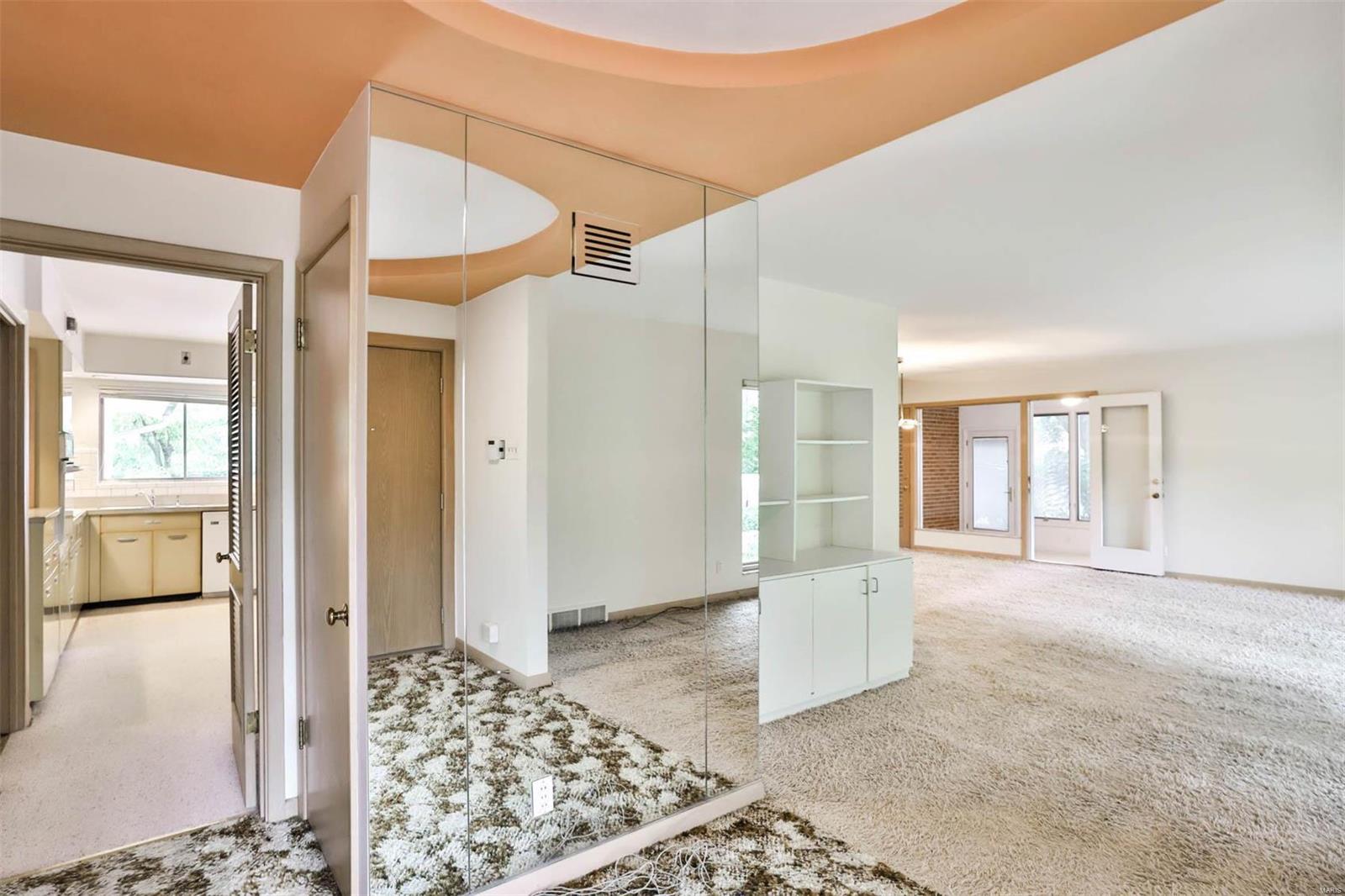 Huntleigh Manor - Residential