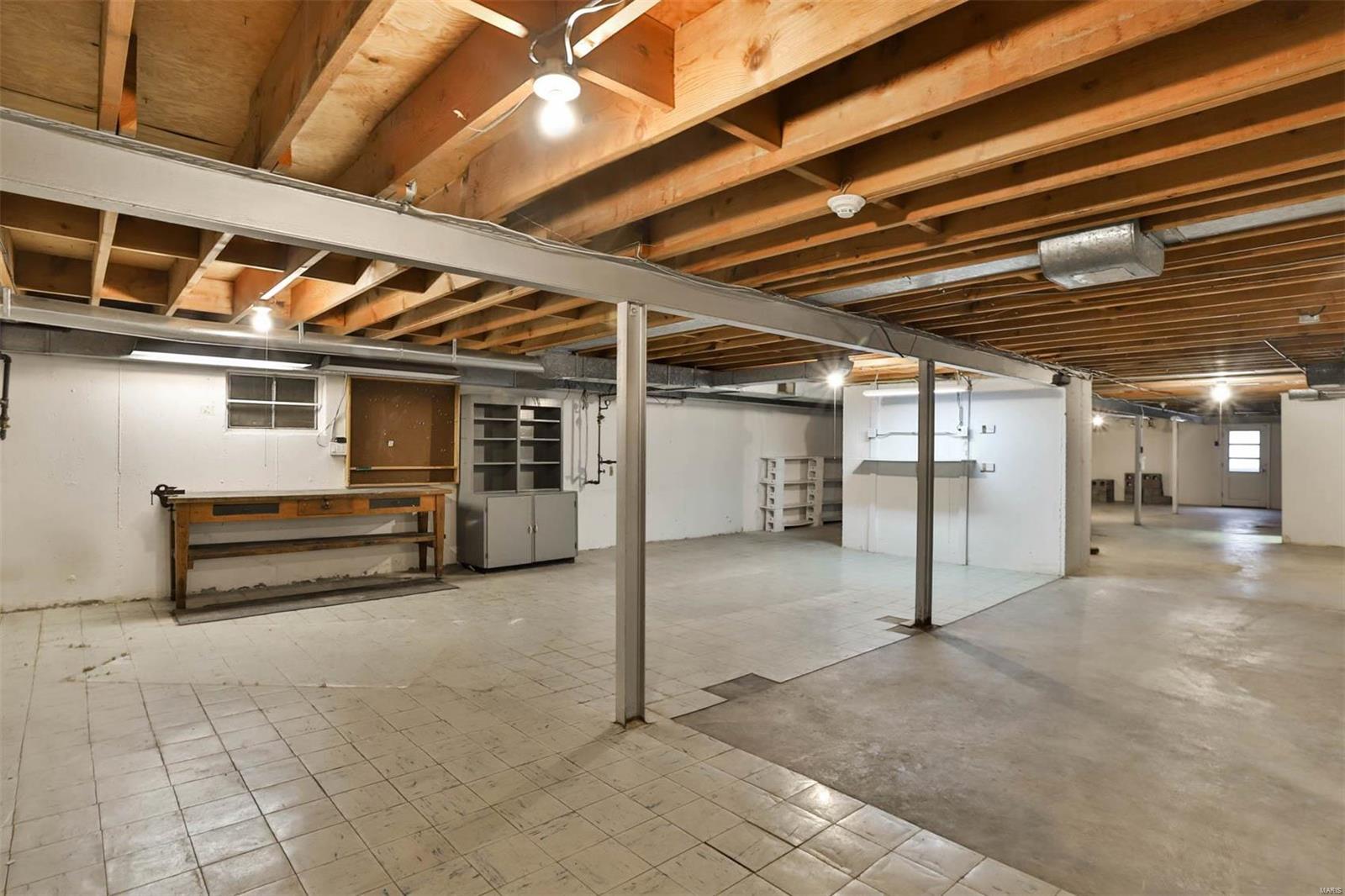 Huntleigh Manor - Residential