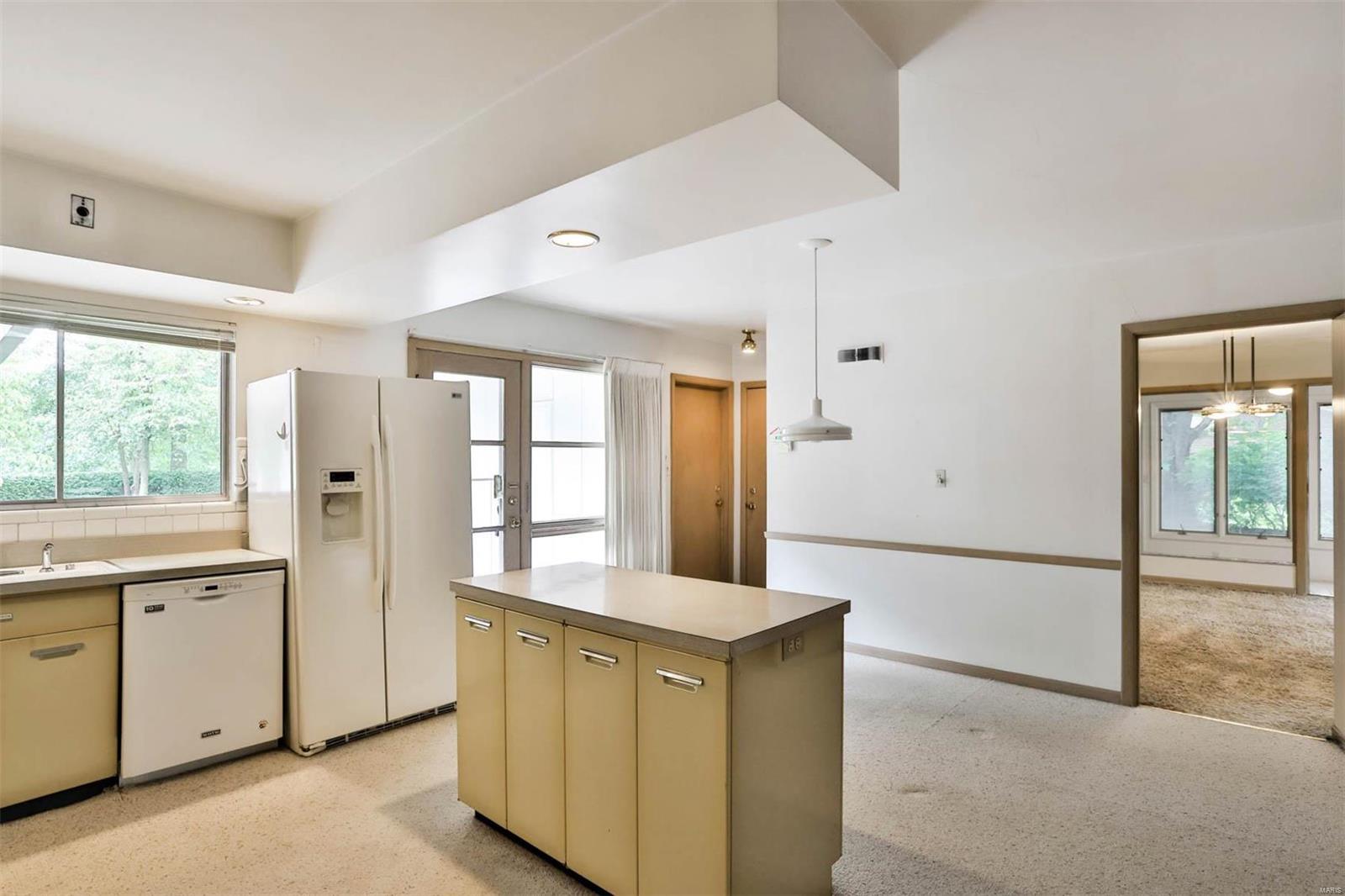 Huntleigh Manor - Residential