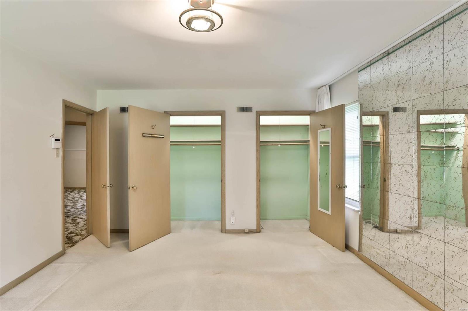 Huntleigh Manor - Residential