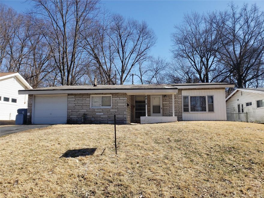 ATTENTION INVESTORS!!!
Looking for a rented home to add to your portfolio?  Look no further than 6812 Saint Olaf Ave in Berkeley MO. Selling AS IS
Seller is replacing Roof (complete tear down and replacement of roof decking)
Home is a 3 bed 1 bath home attached 1 car garage 
Rented at 795.00 and is leased till 8/30/2020
Renter pays all utilities including sewer, water and trash.
Seller is motivated!!!
Call and set up your private showings today.