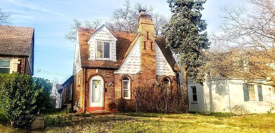 Property is being sold AS-IS, where is. Seller has no knowledge of condition. Seller will not complete any work, turn on utilities nor do any repairs or inspections.  $1000 E.M. Proof of funds required. Special Sales contracts only.. 

Beautiful neighborhood in the Northwoods Municipality. 1.5 story, brick, old world charm, living room, separate dining room, extra room, enclose glass sunroom, 3 bedrooms 1 bath full basement, fence yard, possible walk-out basement
Possible 4th bedroom upper level. After Repair Value approximately $132,000 thru $147,000 Broker/owner agent