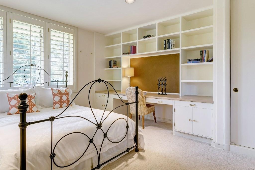 St Louis Country Club - Residential