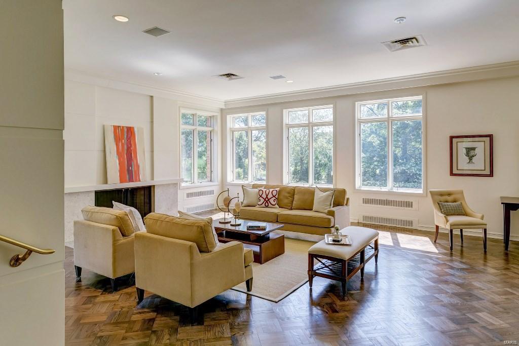 St Louis Country Club - Residential