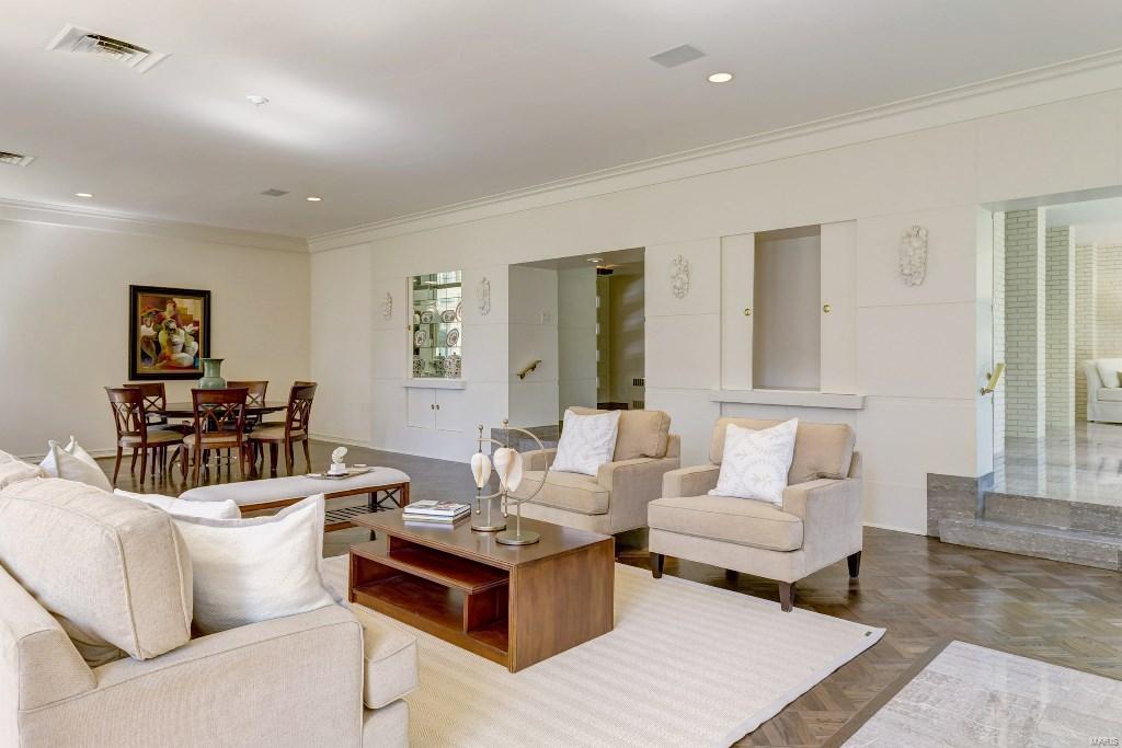 St Louis Country Club - Residential