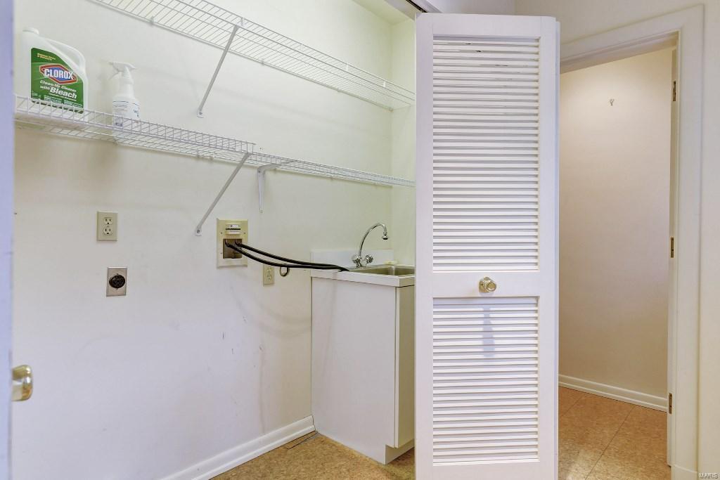 St Louis Country Club - Residential