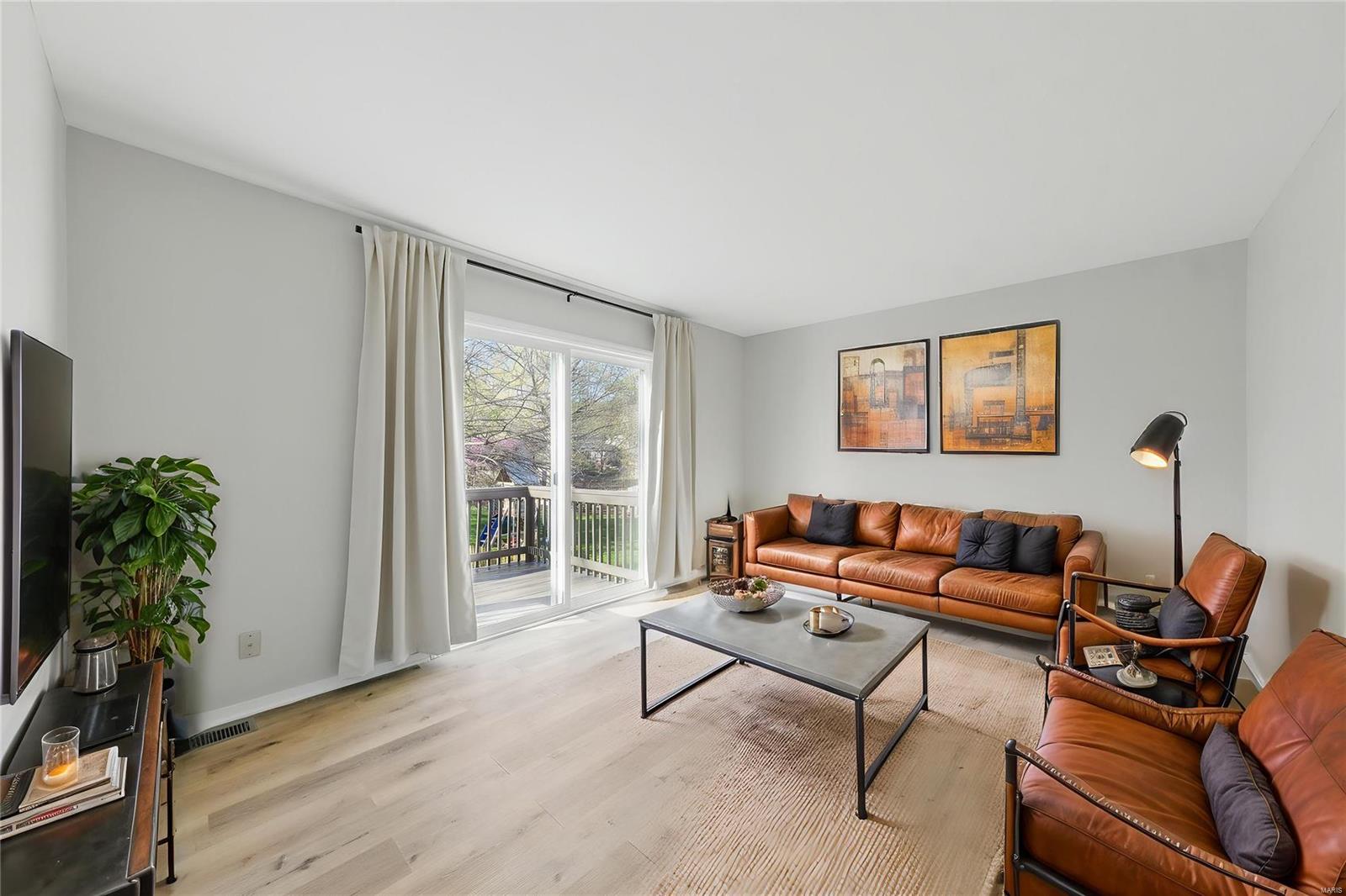 St Peters, Missouri 63376, United States, 4 Bedrooms Bedrooms, ,3 BathroomsBathrooms,Residential,Pending,108420