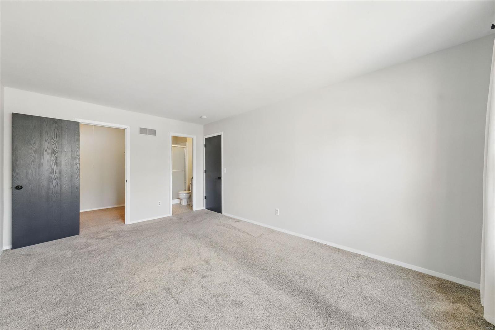 St Peters, Missouri 63376, United States, 4 Bedrooms Bedrooms, ,3 BathroomsBathrooms,Residential,Pending,108420