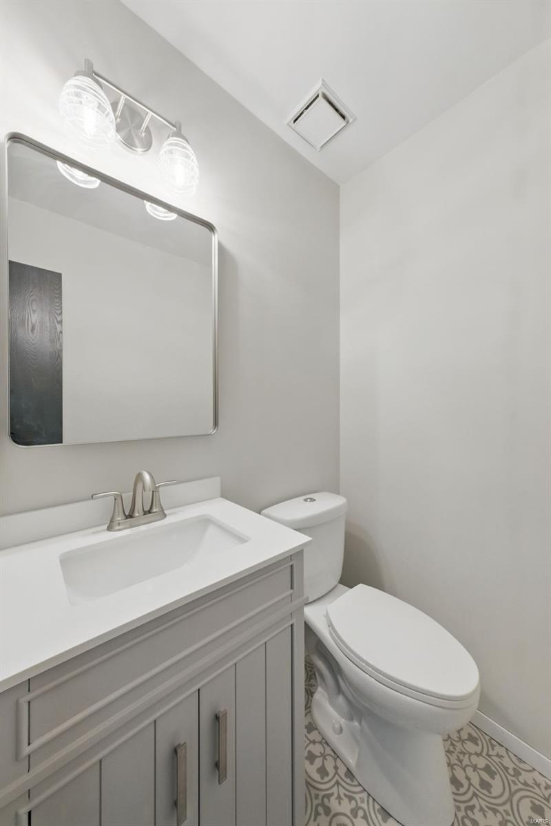 St Peters, Missouri 63376, United States, 4 Bedrooms Bedrooms, ,3 BathroomsBathrooms,Residential,Pending,108420