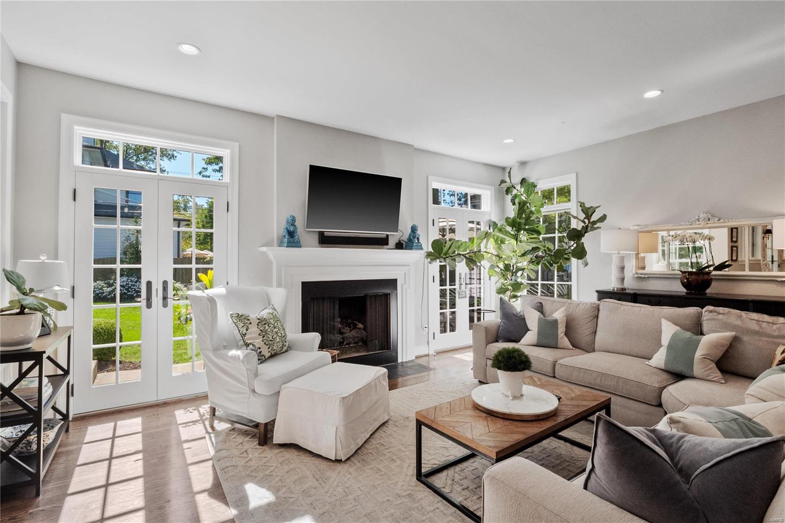 Sunset Lane - Residential