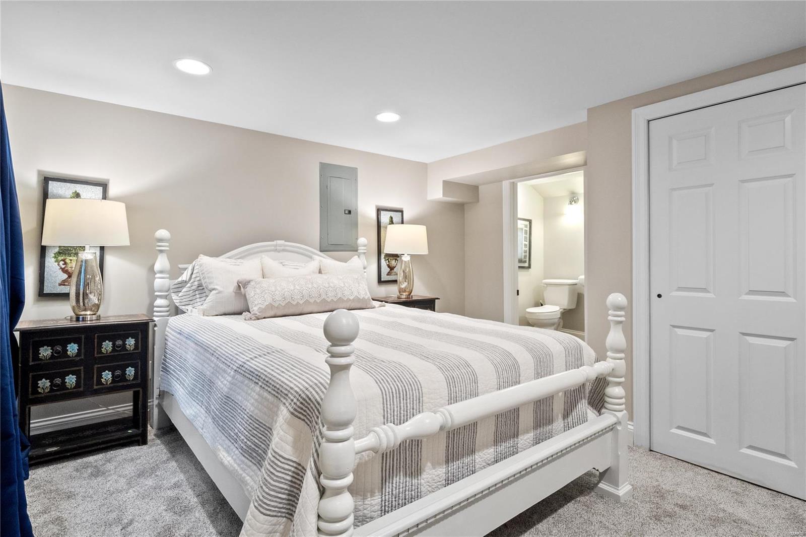 Sunset Lane - Residential