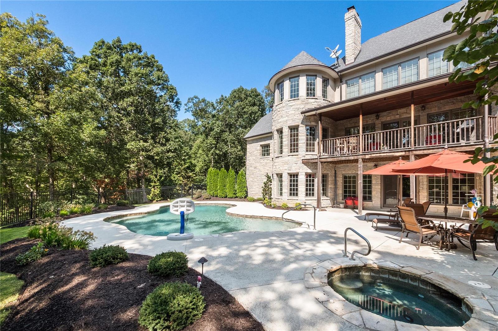 Sec 12 T 44 R 3 - Residential