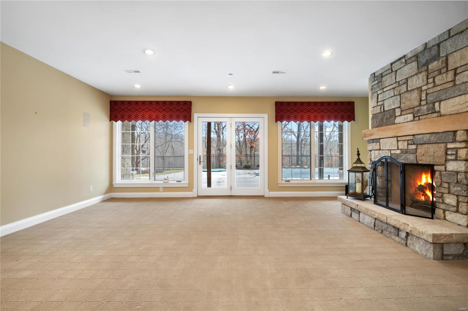 Sec 12 T 44 R 3 - Residential