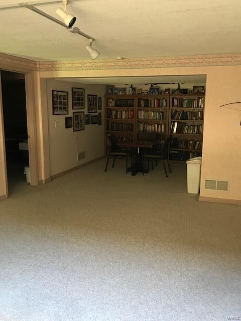 Ridgetop Estate - Residential