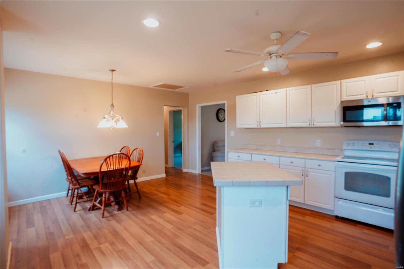 Catawissa, Missouri 63015, United States, 4 Bedrooms Bedrooms, ,2 BathroomsBathrooms,Residential,Coming Soon,97630