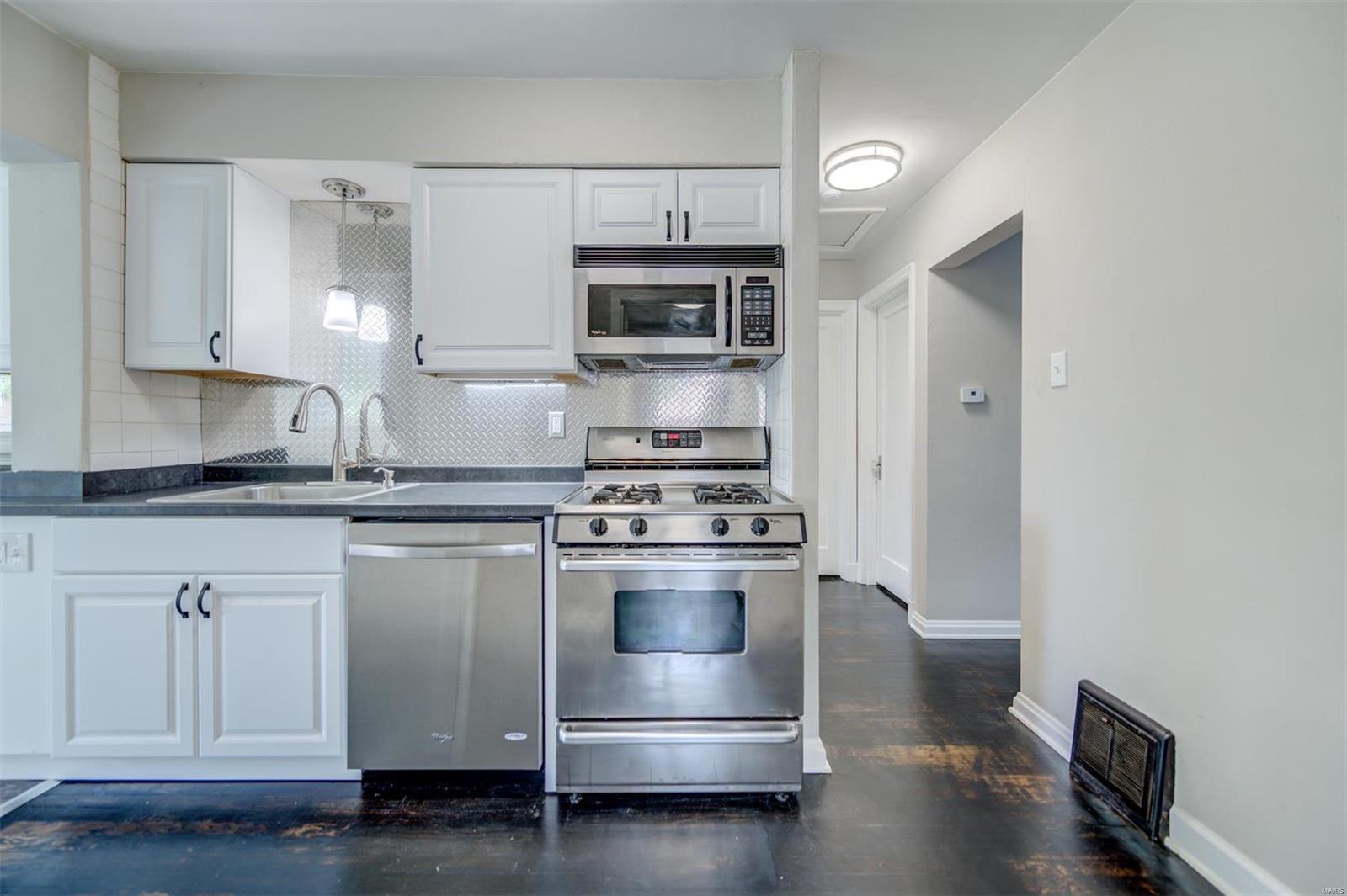 De Hart Place - Residential