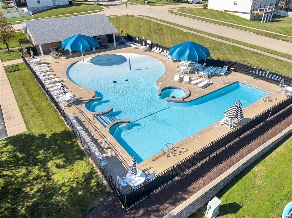 Wentzville, Missouri 63385, United States, 3 Bedrooms Bedrooms, ,3 BathroomsBathrooms,Residential,Pending,19608