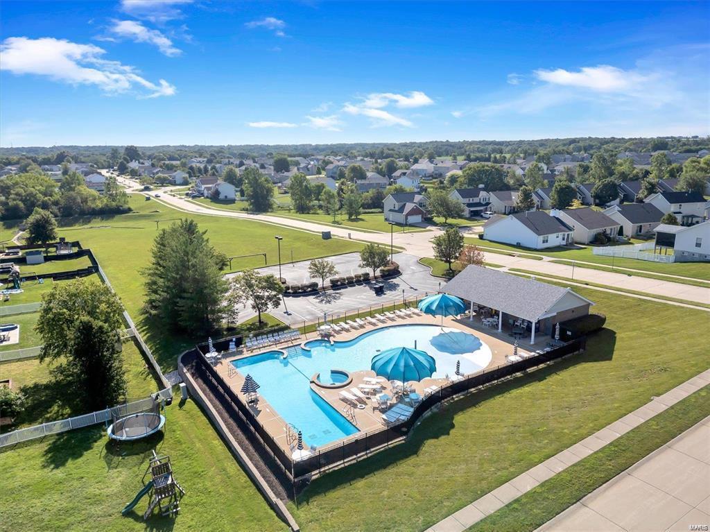 Wentzville, Missouri 63385, United States, 3 Bedrooms Bedrooms, ,3 BathroomsBathrooms,Residential,Pending,19608