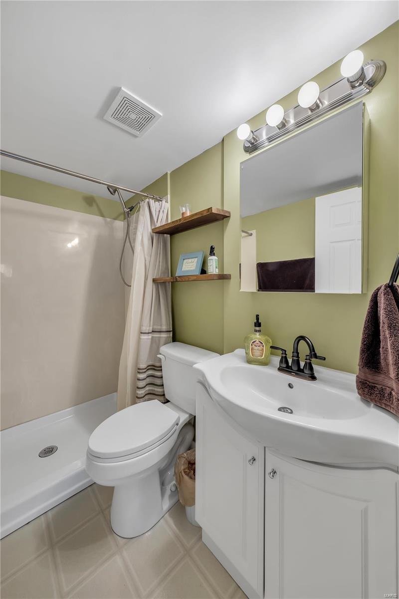 Wentzville, Missouri 63385, United States, 3 Bedrooms Bedrooms, ,3 BathroomsBathrooms,Residential,Pending,19608