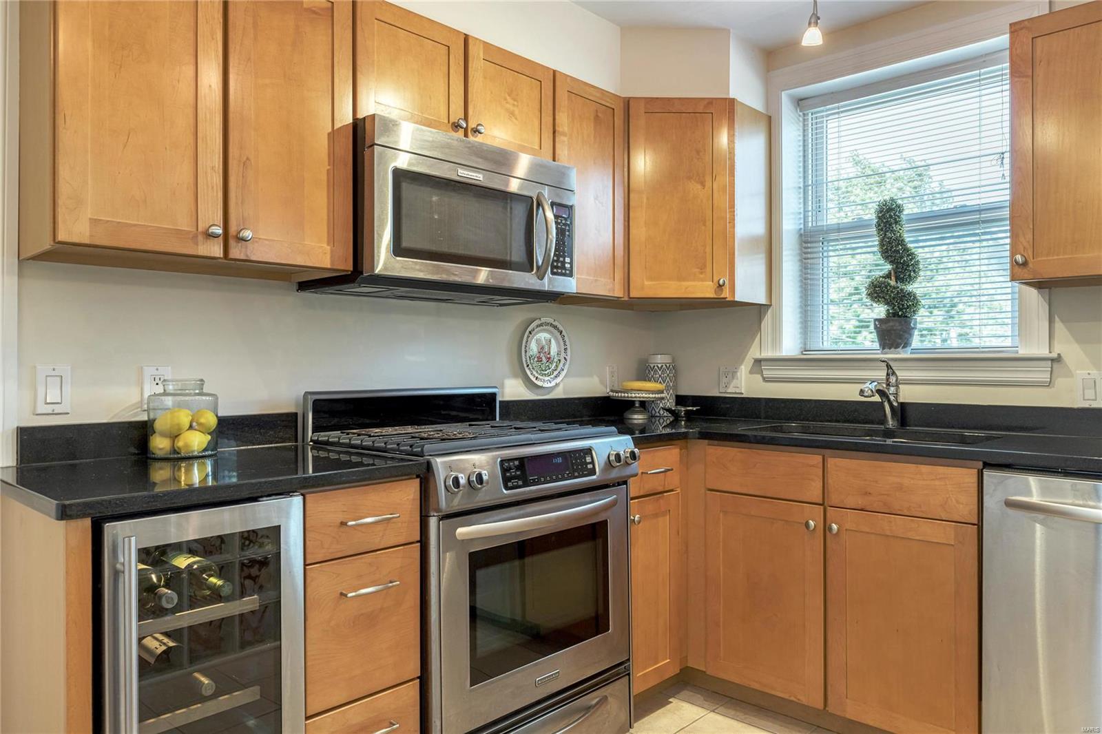 Oryan Place - Condo - Residential