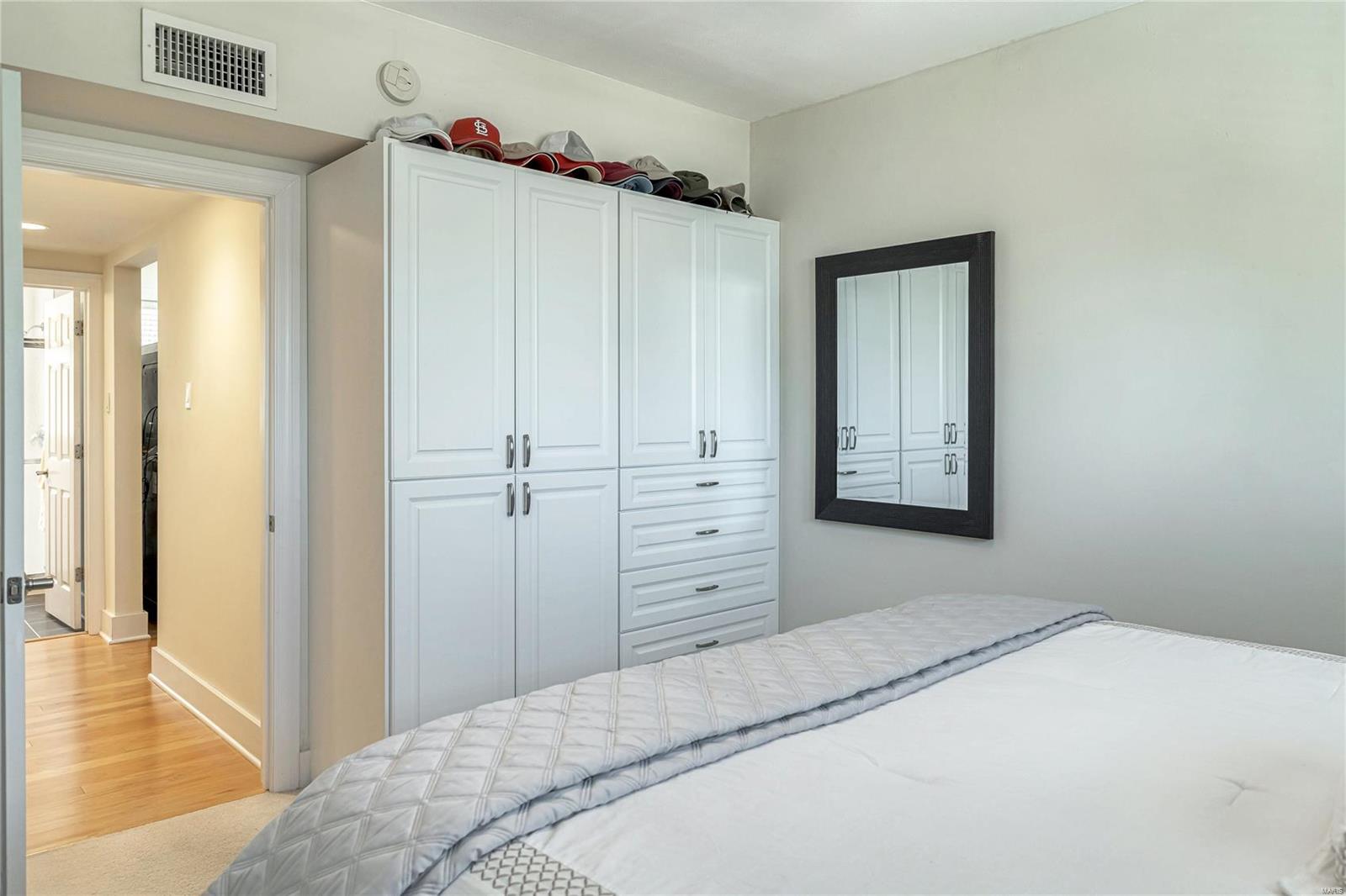 Oryan Place - Condo - Residential