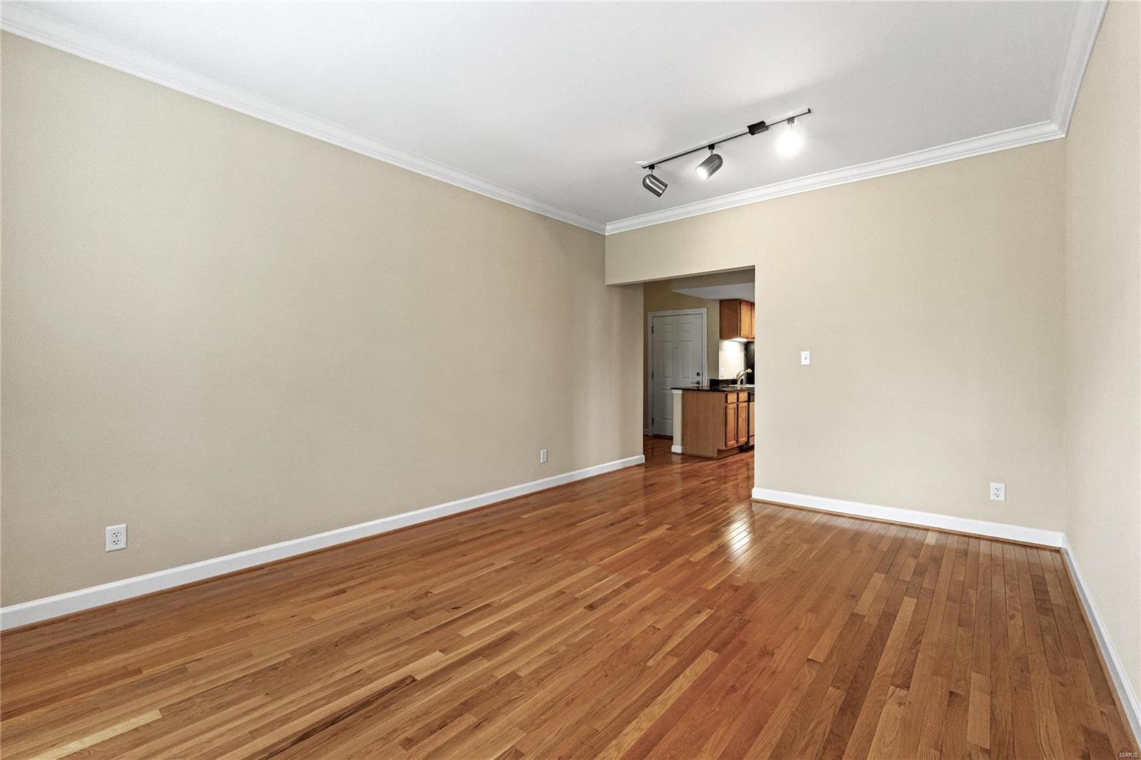 St Louis, Missouri 63112, United States, 2 Bedrooms Bedrooms, ,1 BathroomBathrooms,Residential,Active,24862