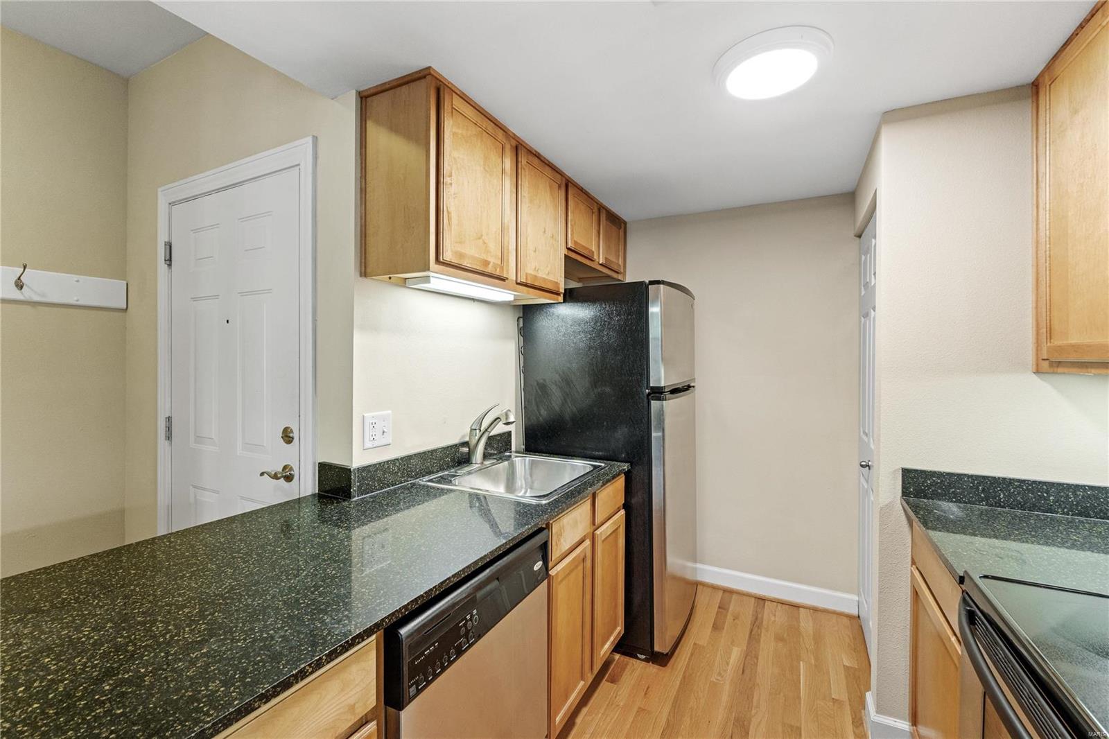 St Louis, Missouri 63112, United States, 2 Bedrooms Bedrooms, ,1 BathroomBathrooms,Residential,Active,24862