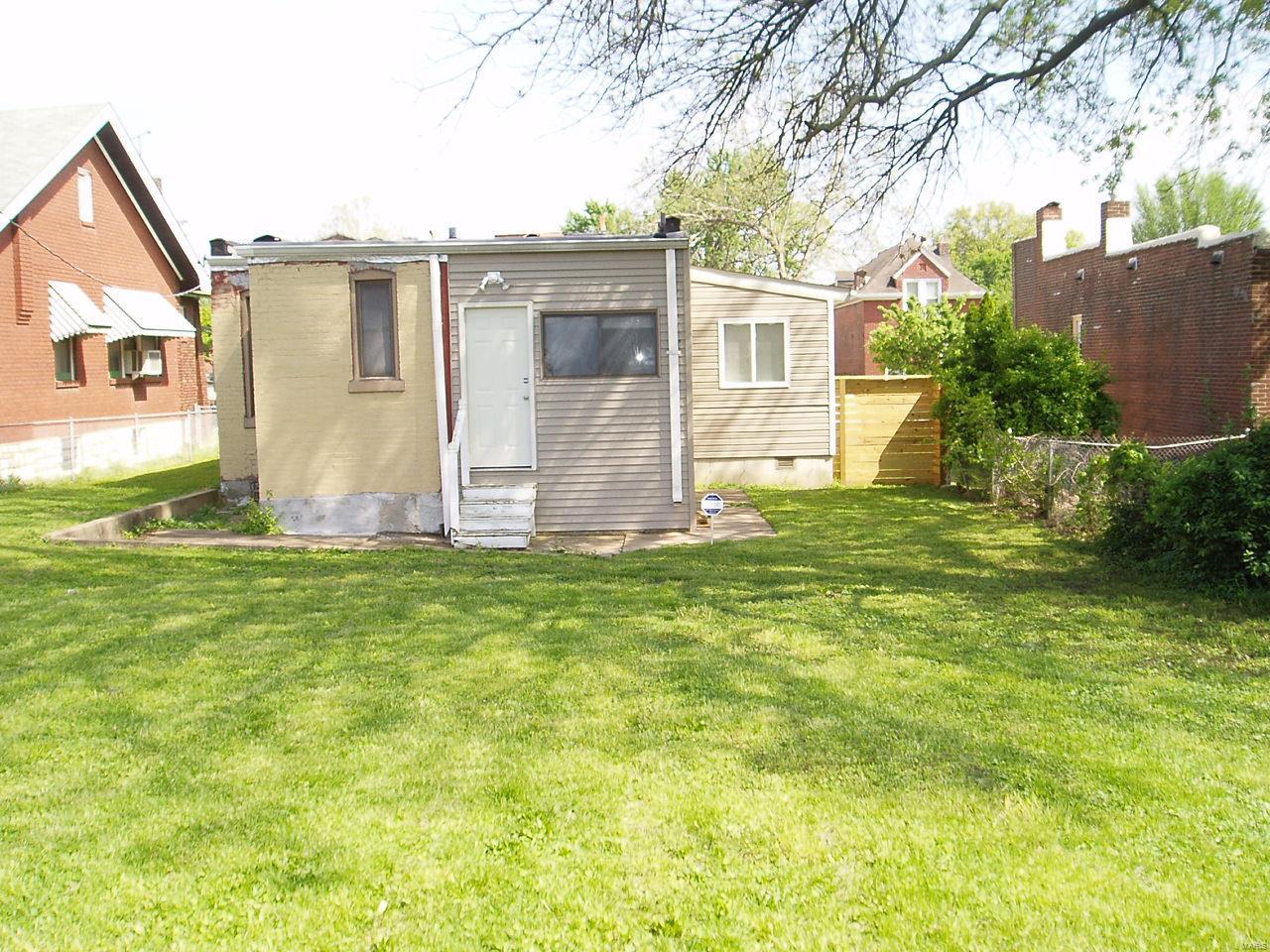 St. Louis Commons add - Residential