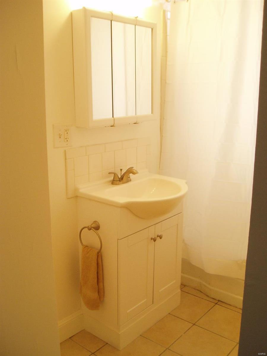 St. Louis Commons add - Residential