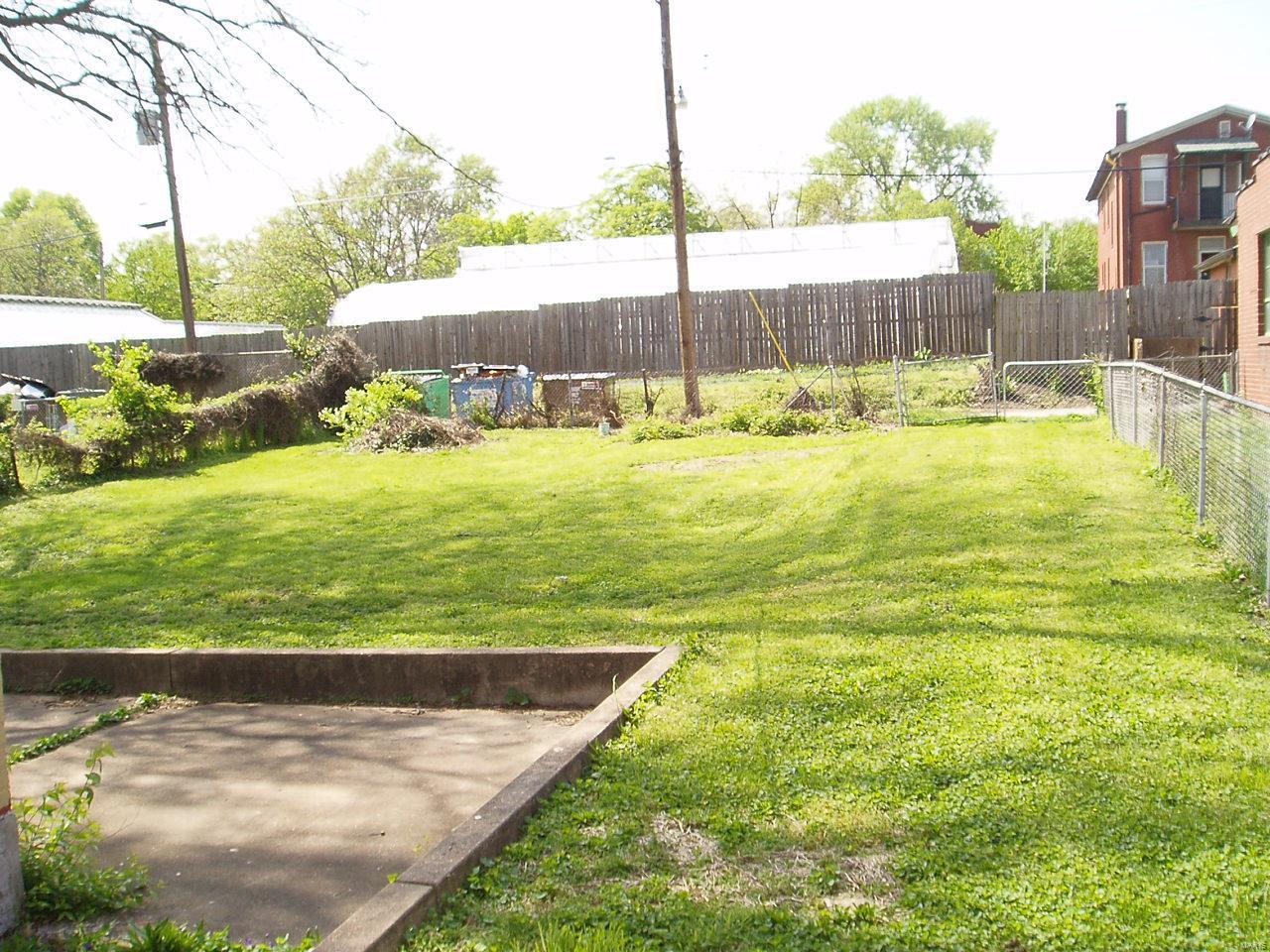 St. Louis Commons add - Residential