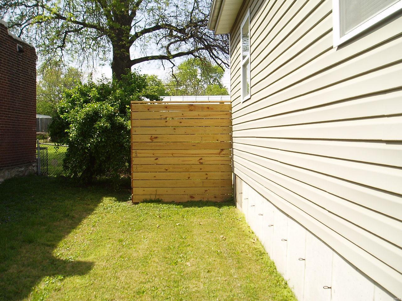 St. Louis Commons add - Residential