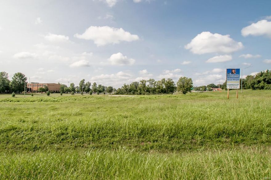 This sale includes 2 parcels totaling 3.63+/- acres .  (Parcel # 19-3.0-07.0-4-001-004.02 (1.45 Acres) and Parcel # 19-4.0-18.0-0-001-001 (2.18 Acres) )  Prime Commercial location next to I-55 access.  Road Frontage along Hwy 61/67.  Major stoplight and intersection to access the property off of US 67.  High Traffic/Visibility area close to Mercy Hospital, School, restaurants, retail stores and gas stations. Location: Corner Location, Hwy/Interstate Frntg