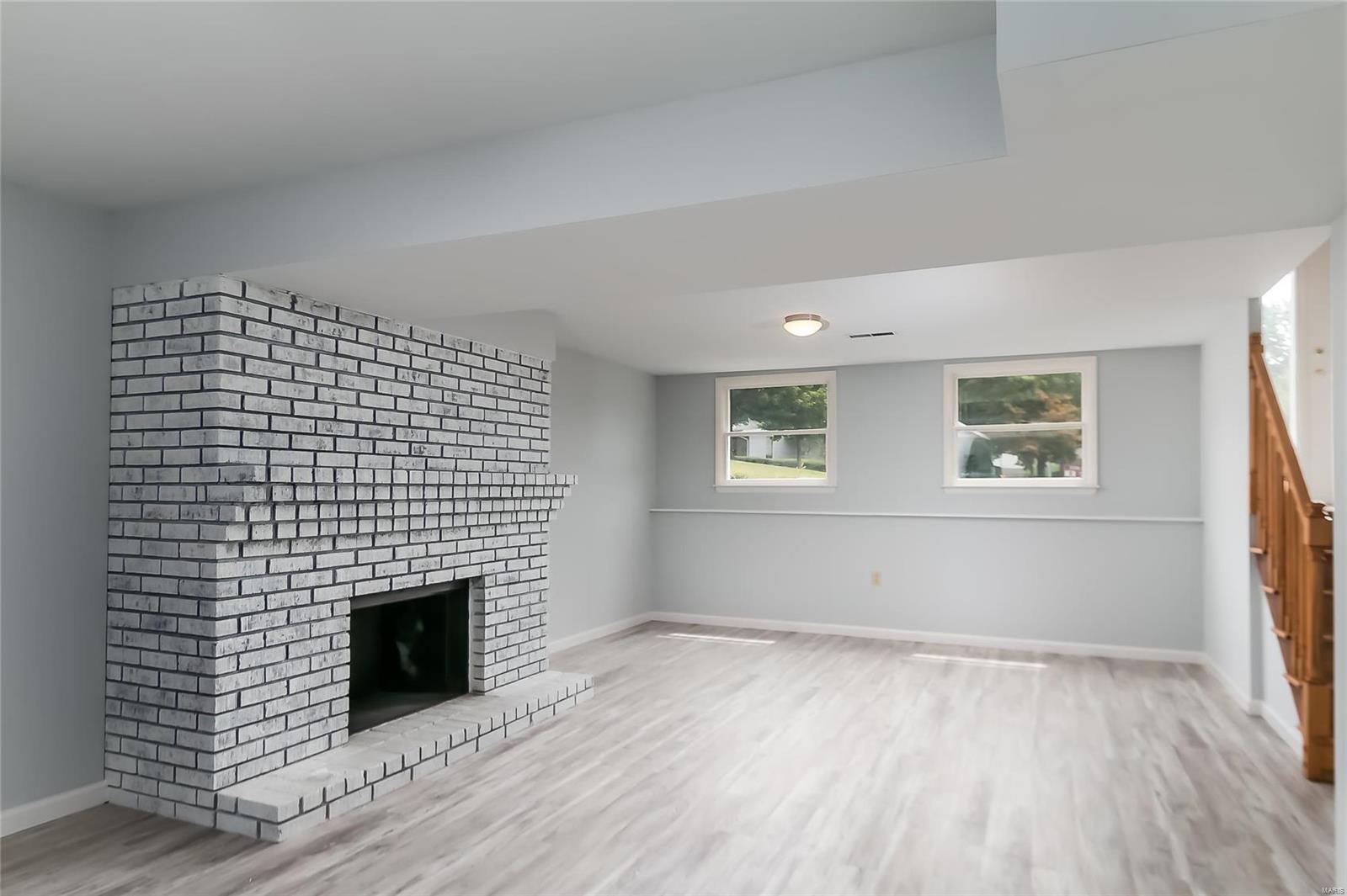 Elmwood Manor #8 - Residential