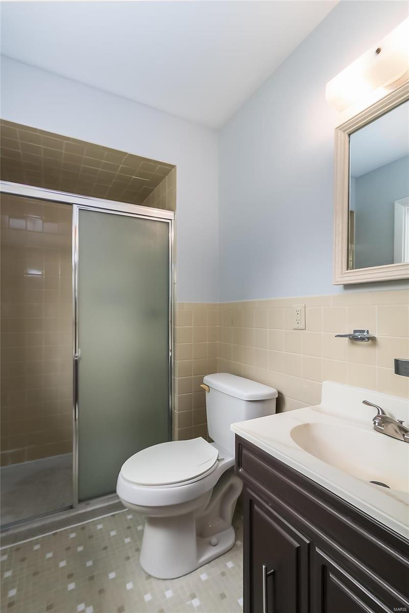 Elmwood Manor #8 - Residential