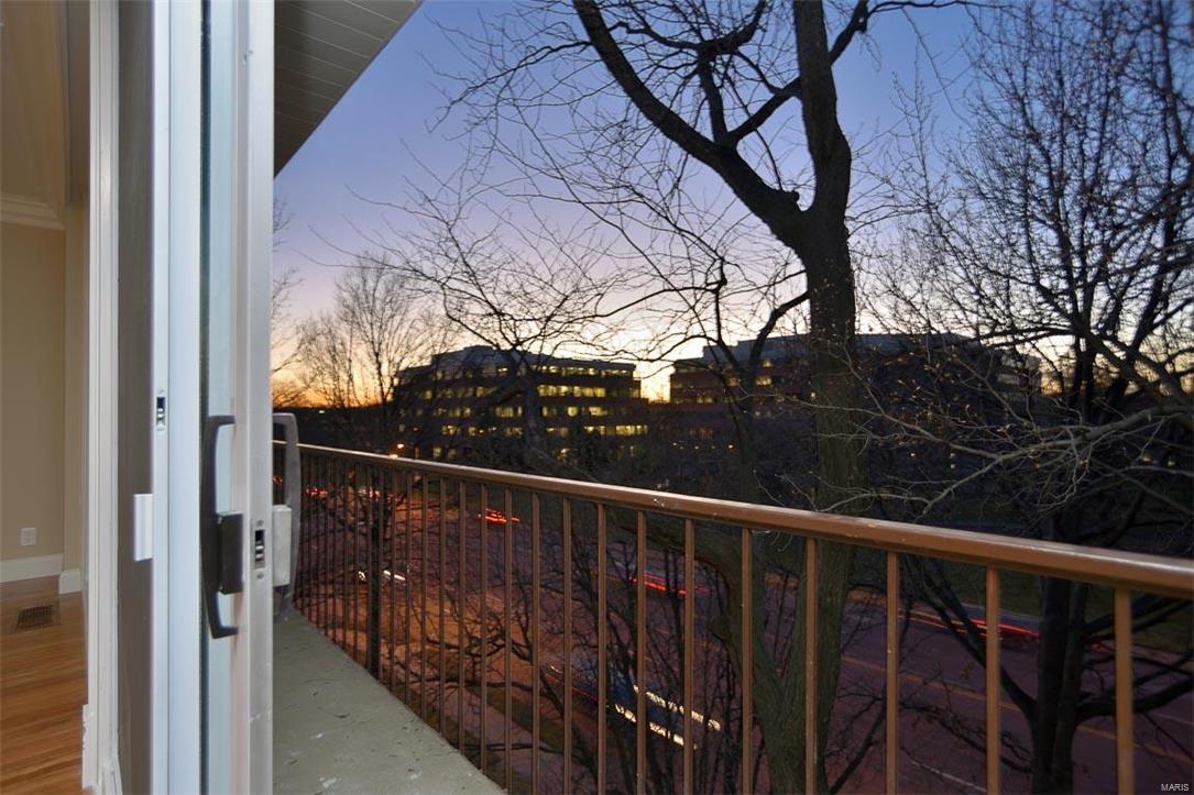 Cavalier Condo The - Residential