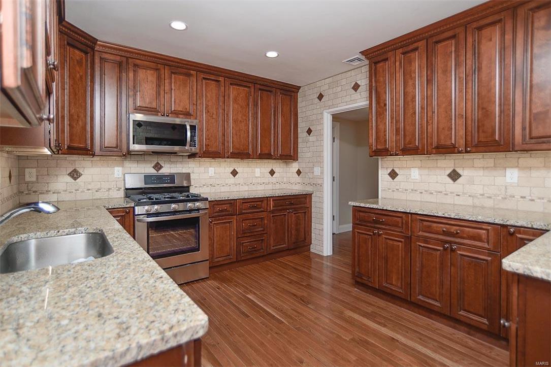 Cavalier Condo The - Residential