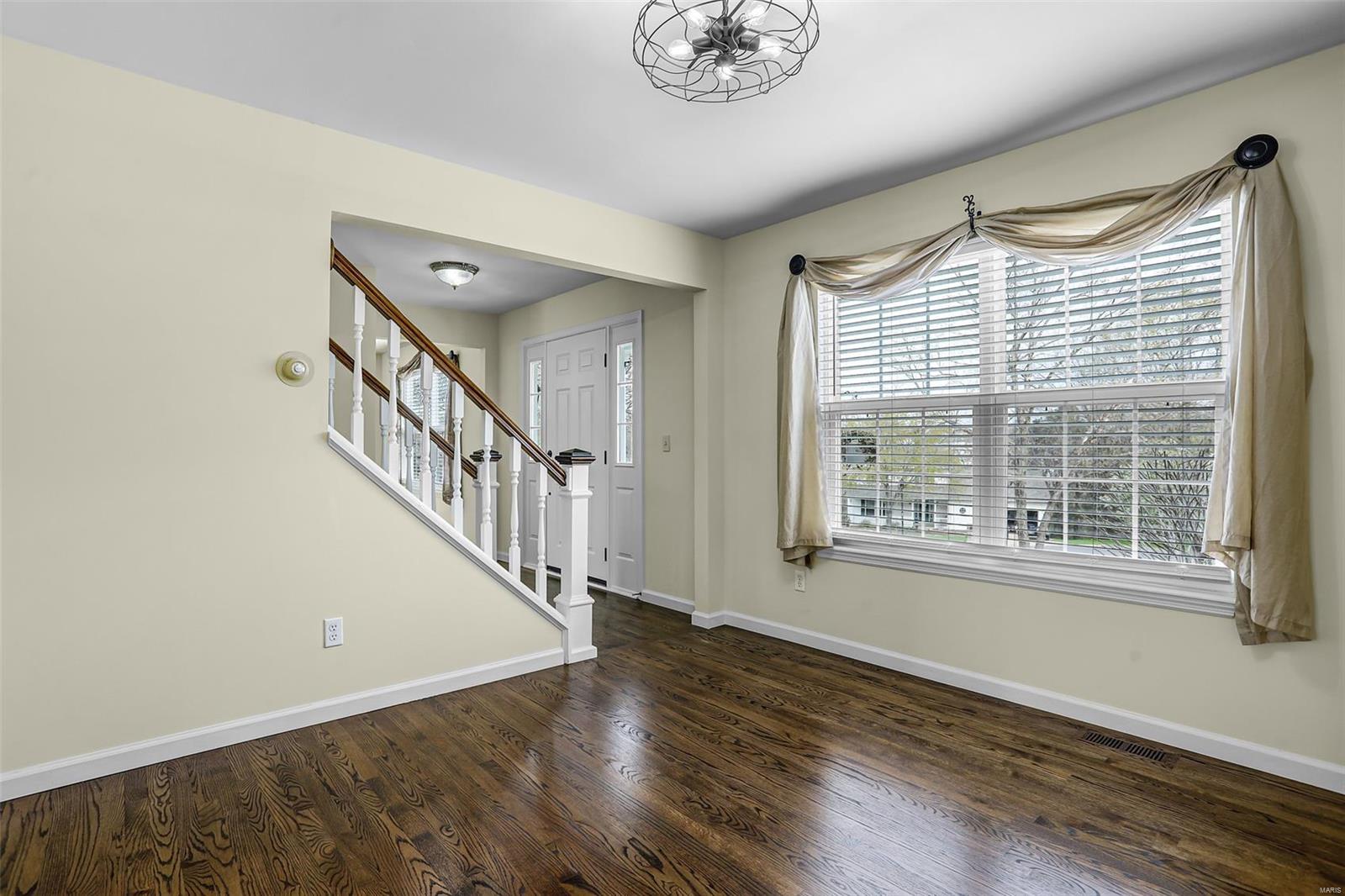 6 Weatherby Court