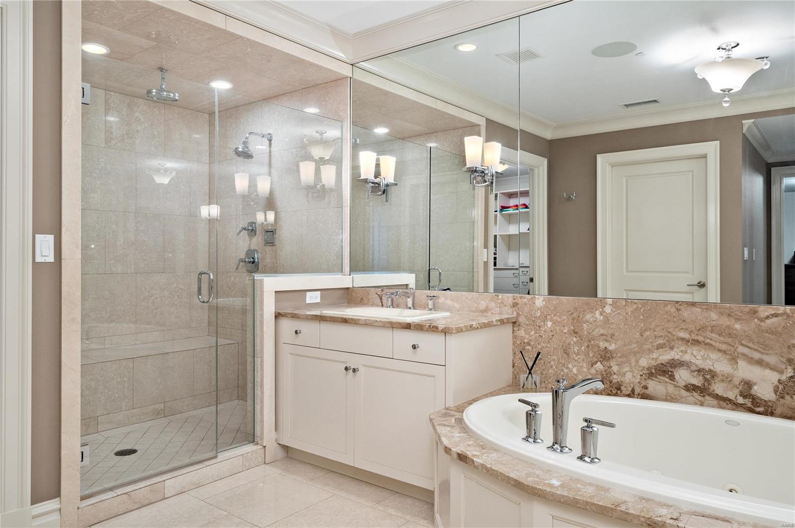 Plaza In Clayton The - Residential