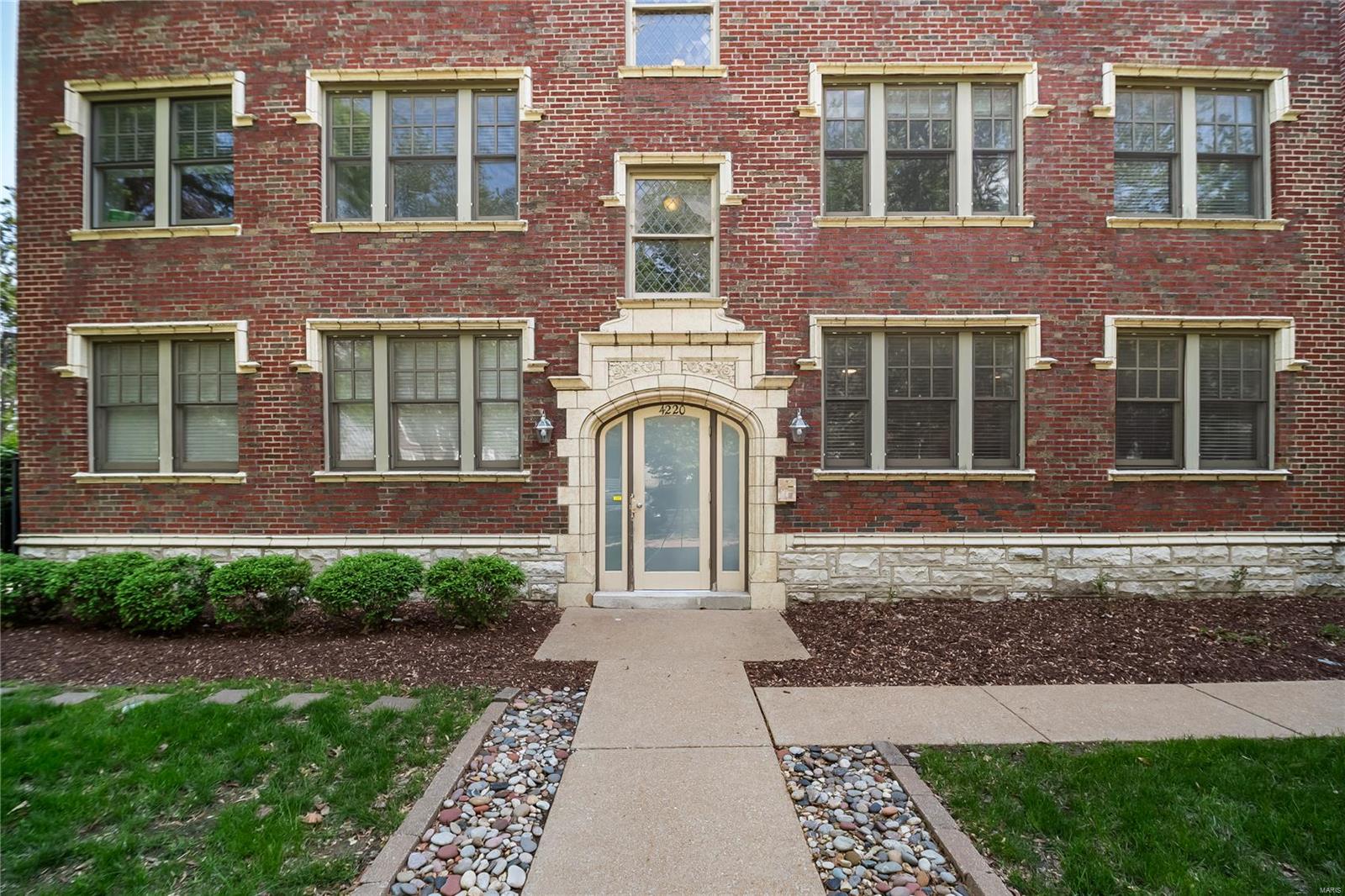4220 McPherson Avenue 102