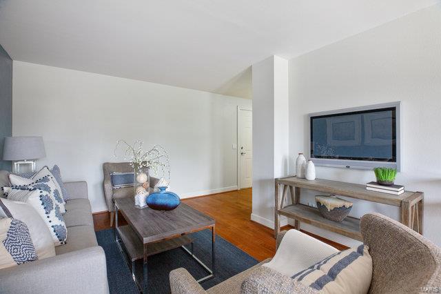 Pershing Ave Condo - Residential