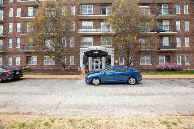 Pershing Ave Condo - Residential
