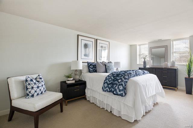 Pershing Ave Condo - Residential
