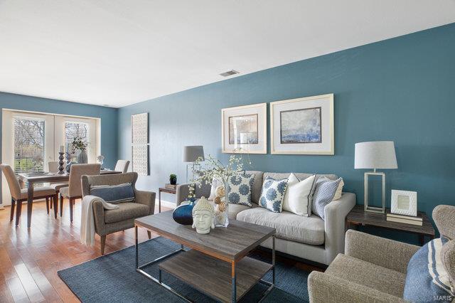 Pershing Ave Condo - Residential