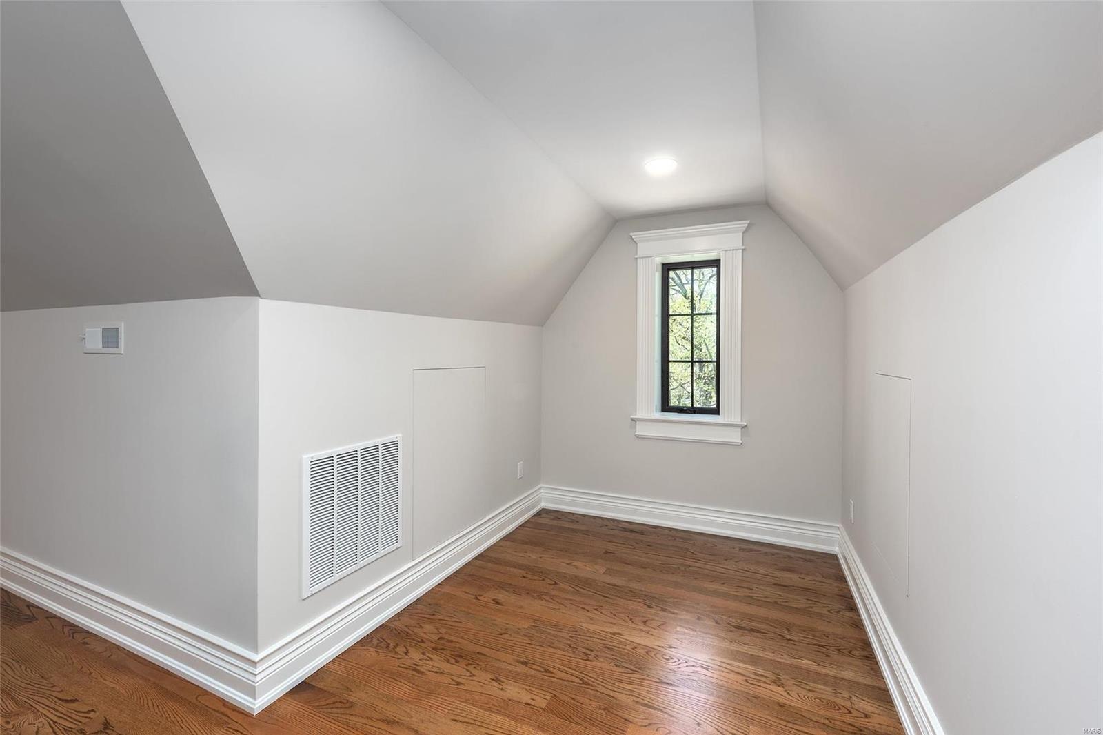 Wydown Forest - Residential