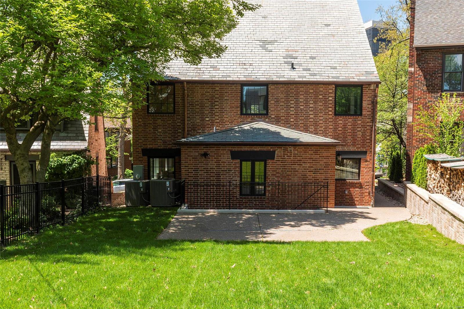 Wydown Forest - Residential