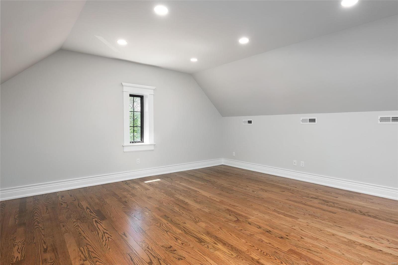 Wydown Forest - Residential